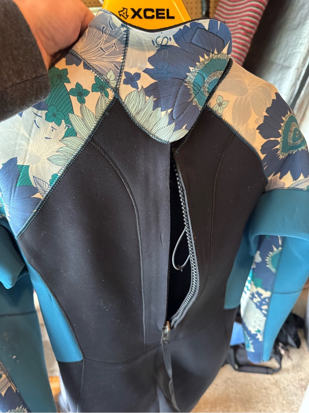 SISSTR 3/2 back-zip Neoprene Full-Length Wetsuit - Picture 2 of 5